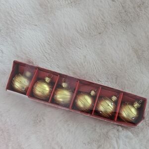 Gold Holiday Ornament Set